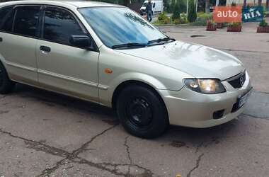 Mazda 323  2002
