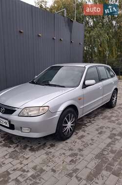 Mazda 323  2001