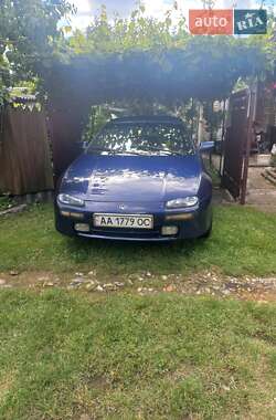 Mazda 323  1995