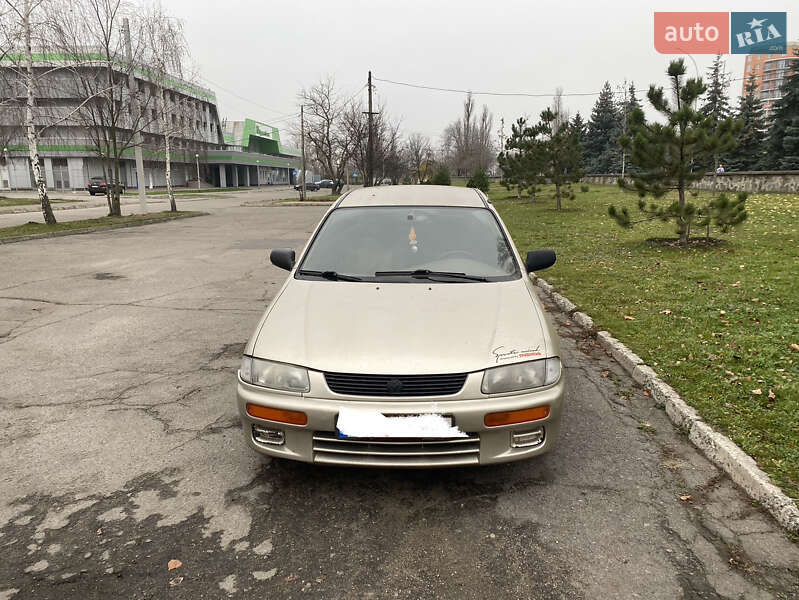 Седан Mazda 323 1996 в Кременчуці