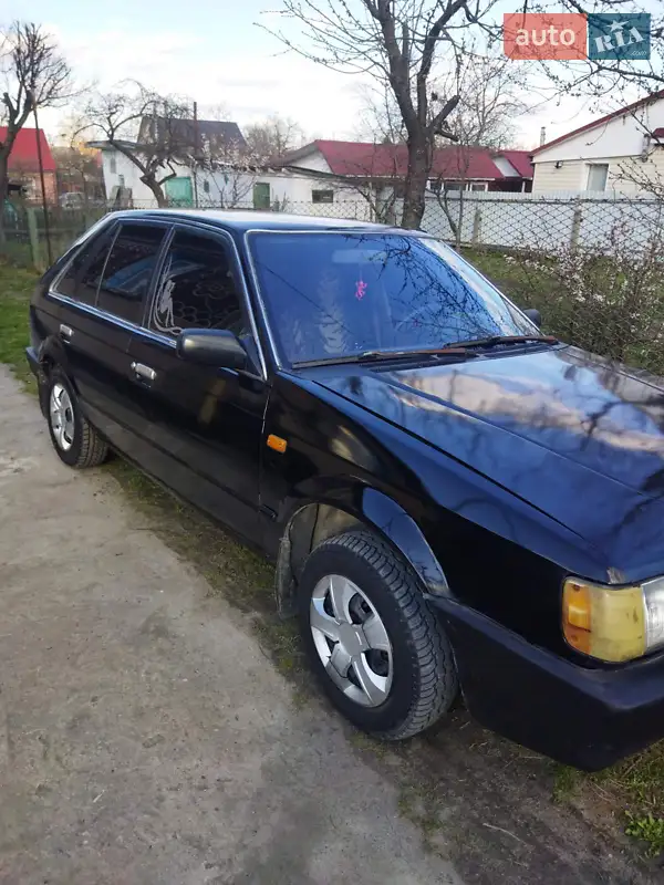 Mazda 323 1987