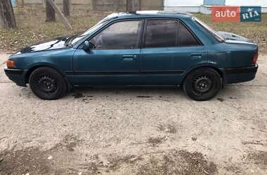 Mazda 323  1995
