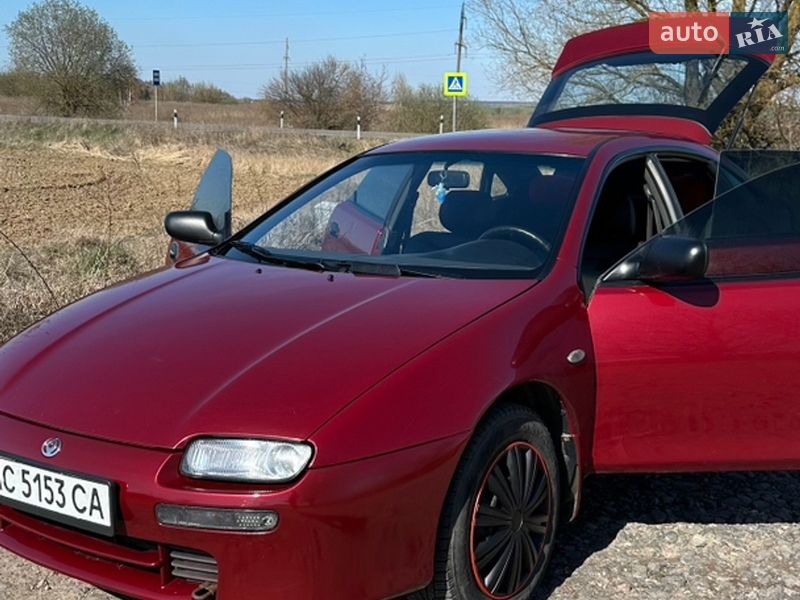 Хэтчбек Mazda 323 1996 в Нововолынске фото 3 Хэтчбек Mazda 323 1996 в Нововолынске