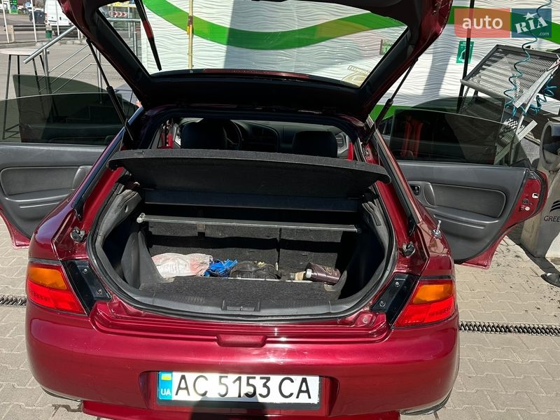 Хэтчбек Mazda 323 1996 в Нововолынске фото 2 Хэтчбек Mazda 323 1996 в Нововолынске