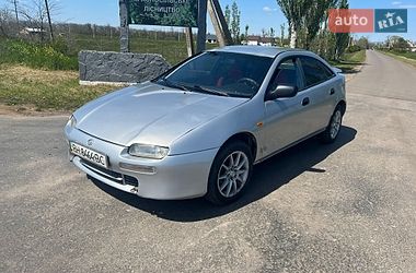Mazda 323  1995