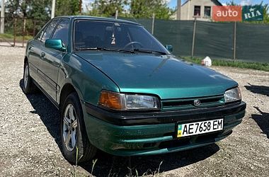 Mazda 323  1995