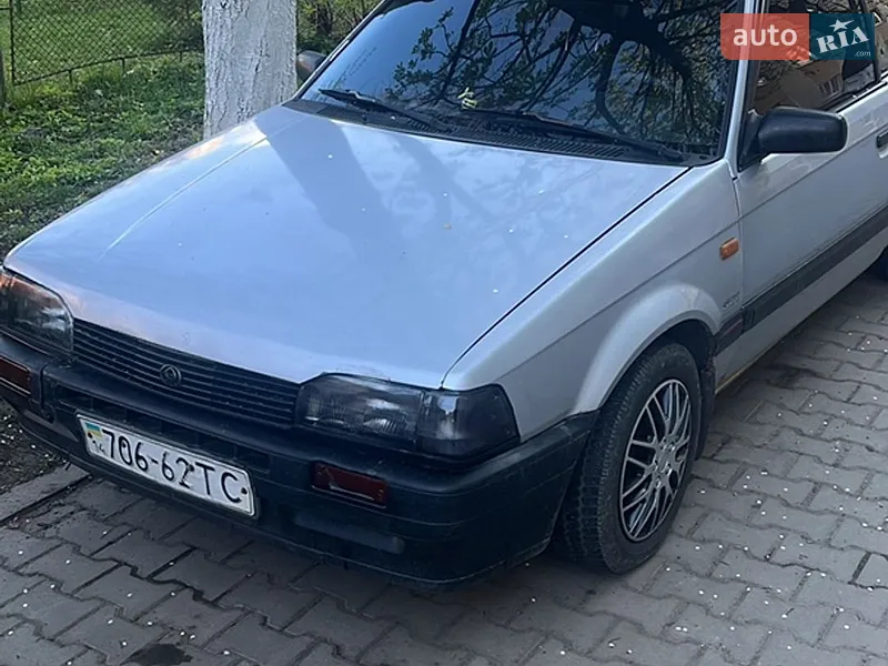 Mazda 323 1987