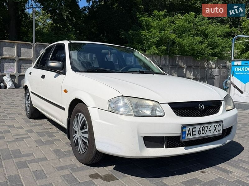 Mazda 323