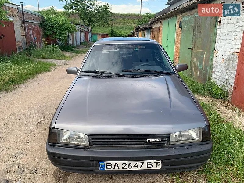 Mazda 323 1988
