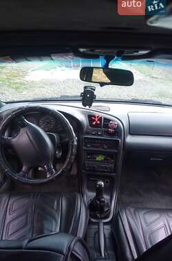 Mazda 323  1995