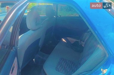 Mazda 323  1994