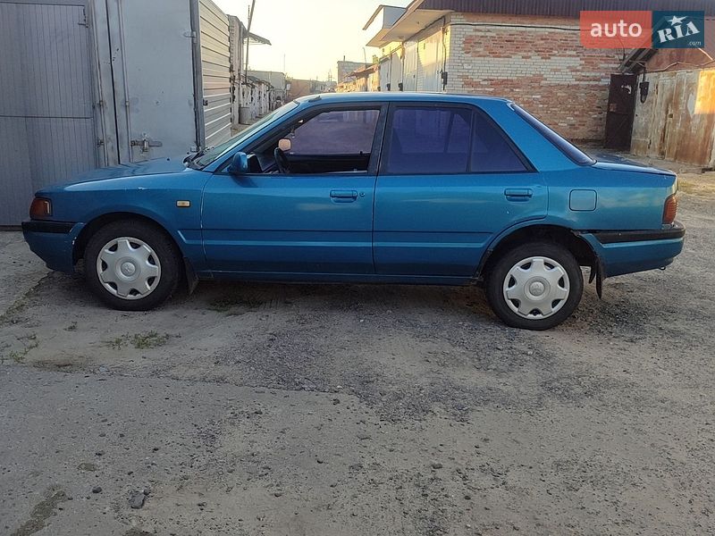 Mazda 323 1995