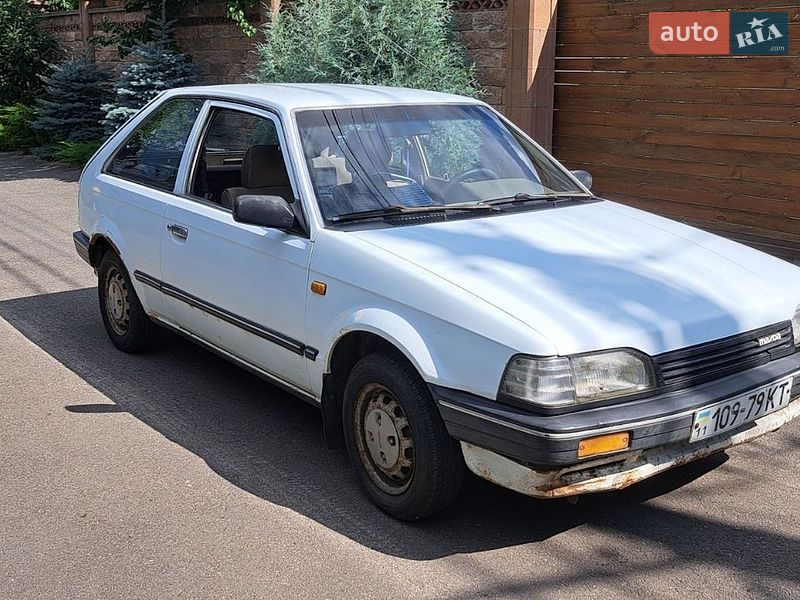 Mazda 323