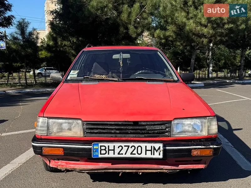 Mazda 323 1987