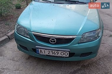 Mazda 323  2002
