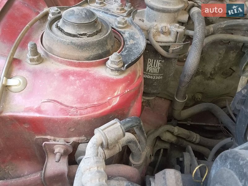 Седан Mazda 323 1994 в Харкові