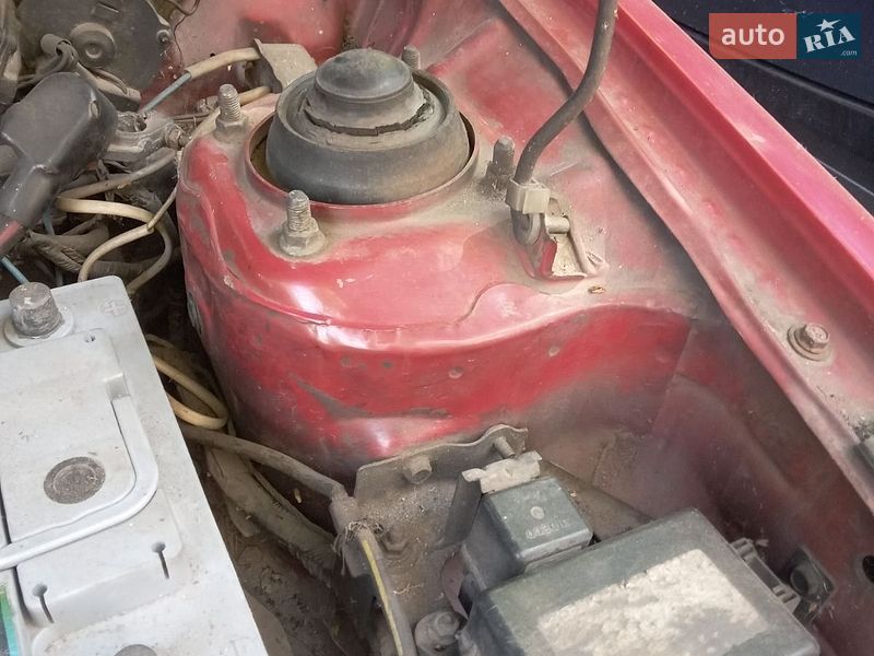 Седан Mazda 323 1994 в Харкові