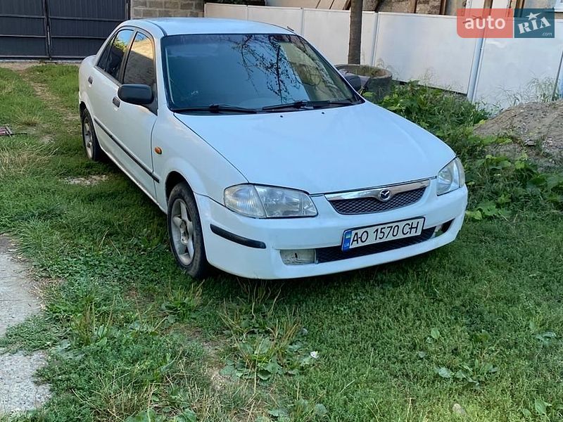 Mazda 323 1999