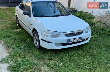 Mazda 323  1999