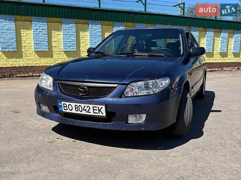 Mazda 323 2001