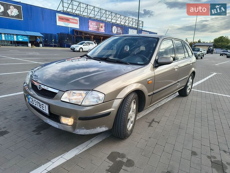 Хэтчбек Mazda 323 2000 в Прилуках