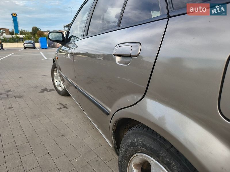 Хэтчбек Mazda 323 2000 в Прилуках