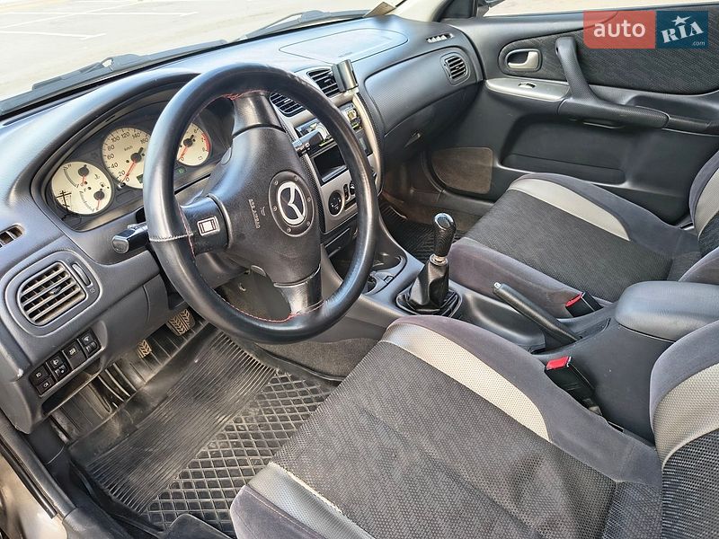 Хэтчбек Mazda 323 2000 в Прилуках