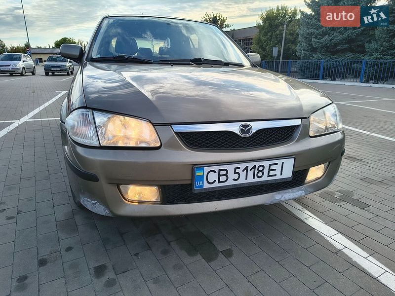 Хэтчбек Mazda 323 2000 в Прилуках