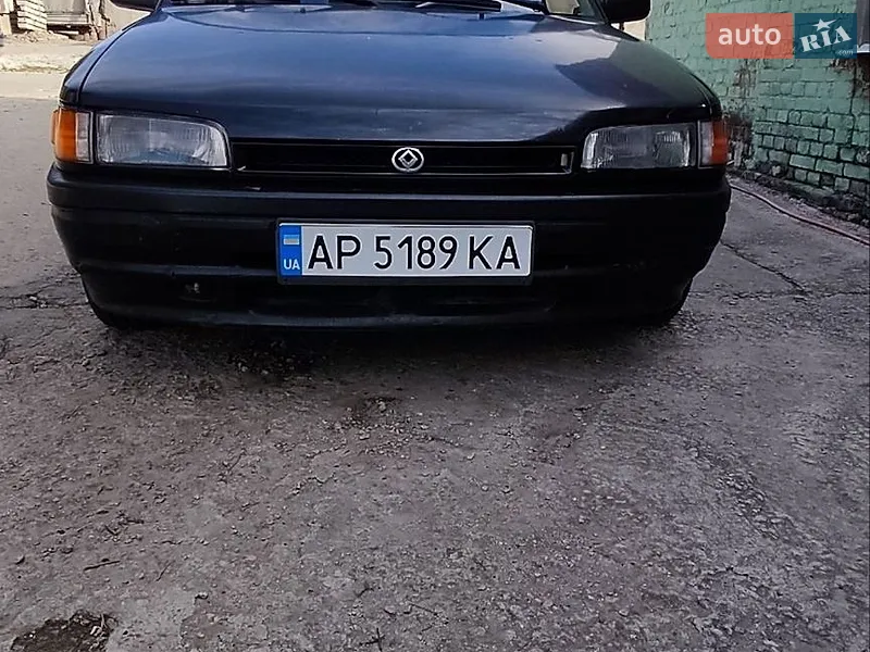 Mazda 323 1992