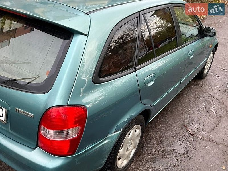 Хэтчбек Mazda 323 2002 в Шептицькому