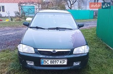 Mazda 323 2000