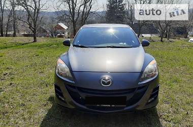 Mazda 3  2011