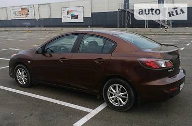 Mazda 3  2012