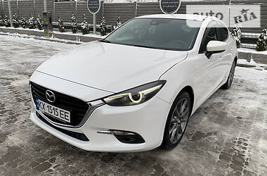 Mazda 3 touring  2018