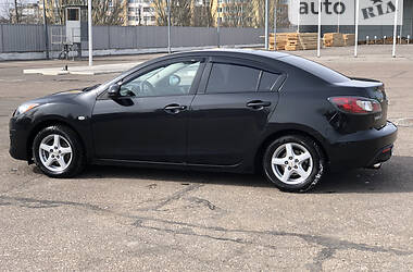 Mazda 3  2010