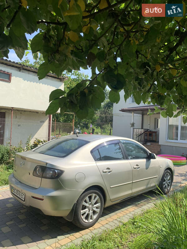 Седан Mazda 3 2006 в Львові