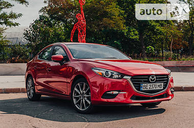 Mazda 3 TOURING  2018