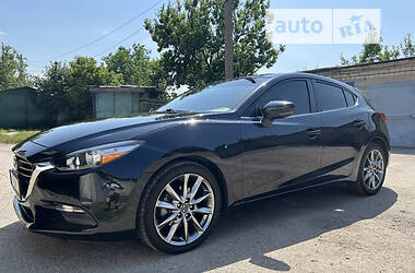 Mazda 3 TOURING 2018