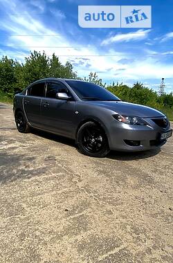 Mazda 3  2004