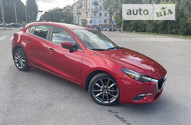 Mazda 3  2018