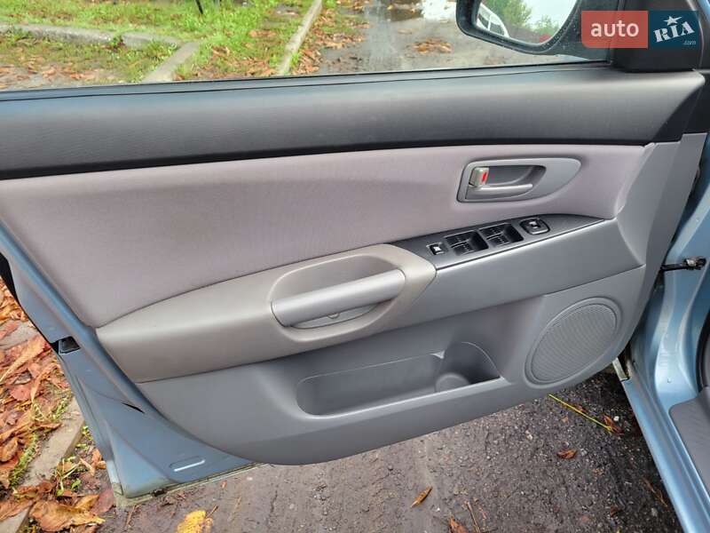 Седан Mazda 3 2007 в Лубнах