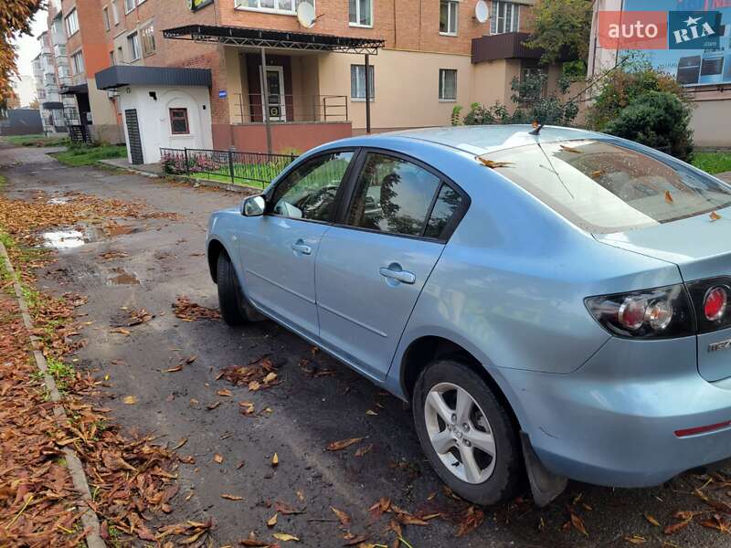 Седан Mazda 3 2007 в Лубнах