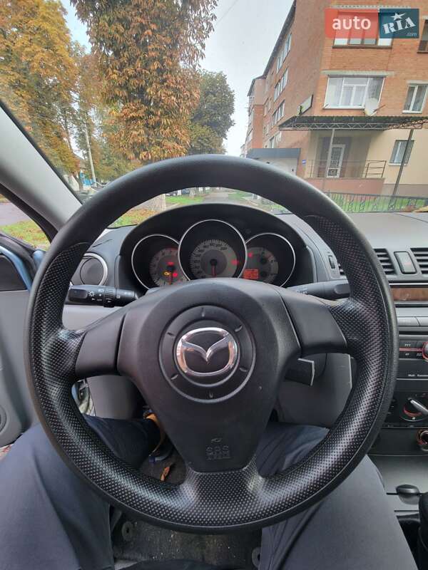 Седан Mazda 3 2007 в Лубнах