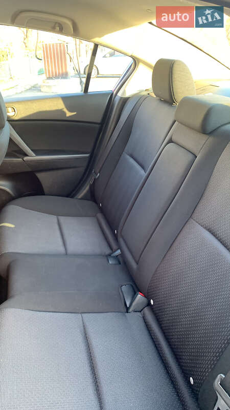 Седан Mazda 3 2009 в Сокирянах