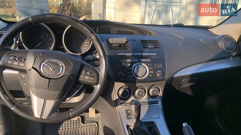 Седан Mazda 3 2009 в Сокирянах