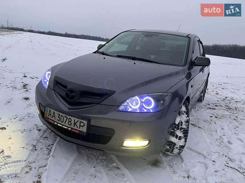 Хэтчбек Mazda 3 2007 в Киеве