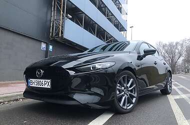 Mazda 3  2021