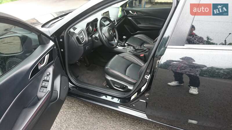 Седан Mazda 3 2015 в Одесі