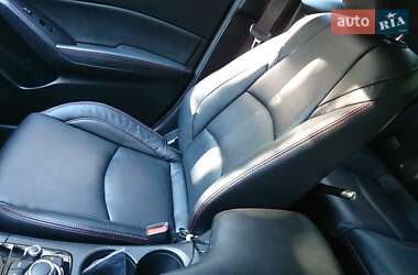 Седан Mazda 3 2015 в Одесі