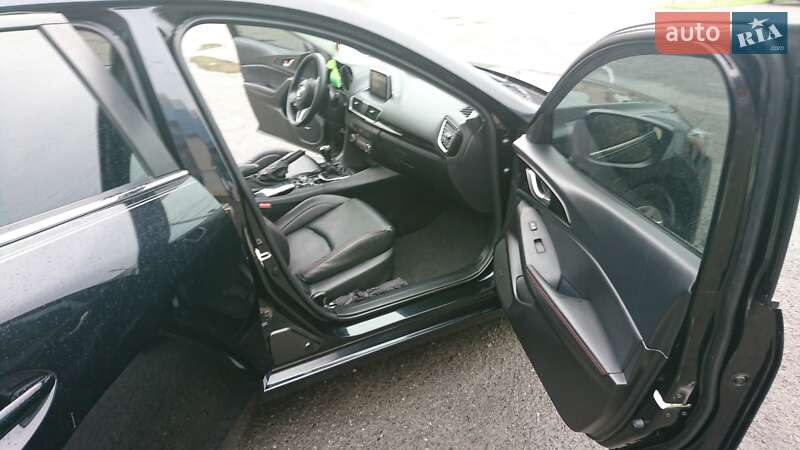 Седан Mazda 3 2015 в Одесі